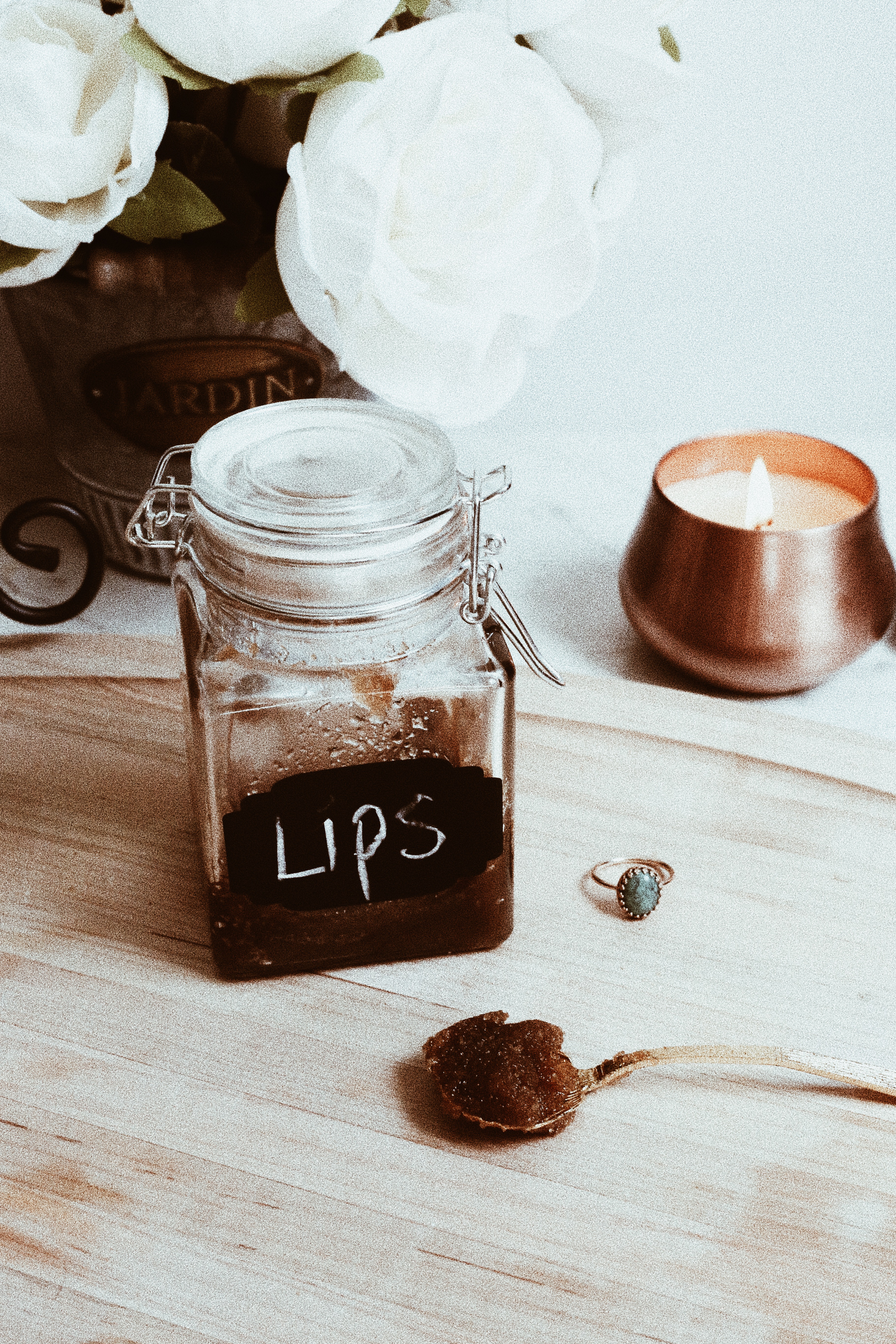 DIY LIP SCRUB